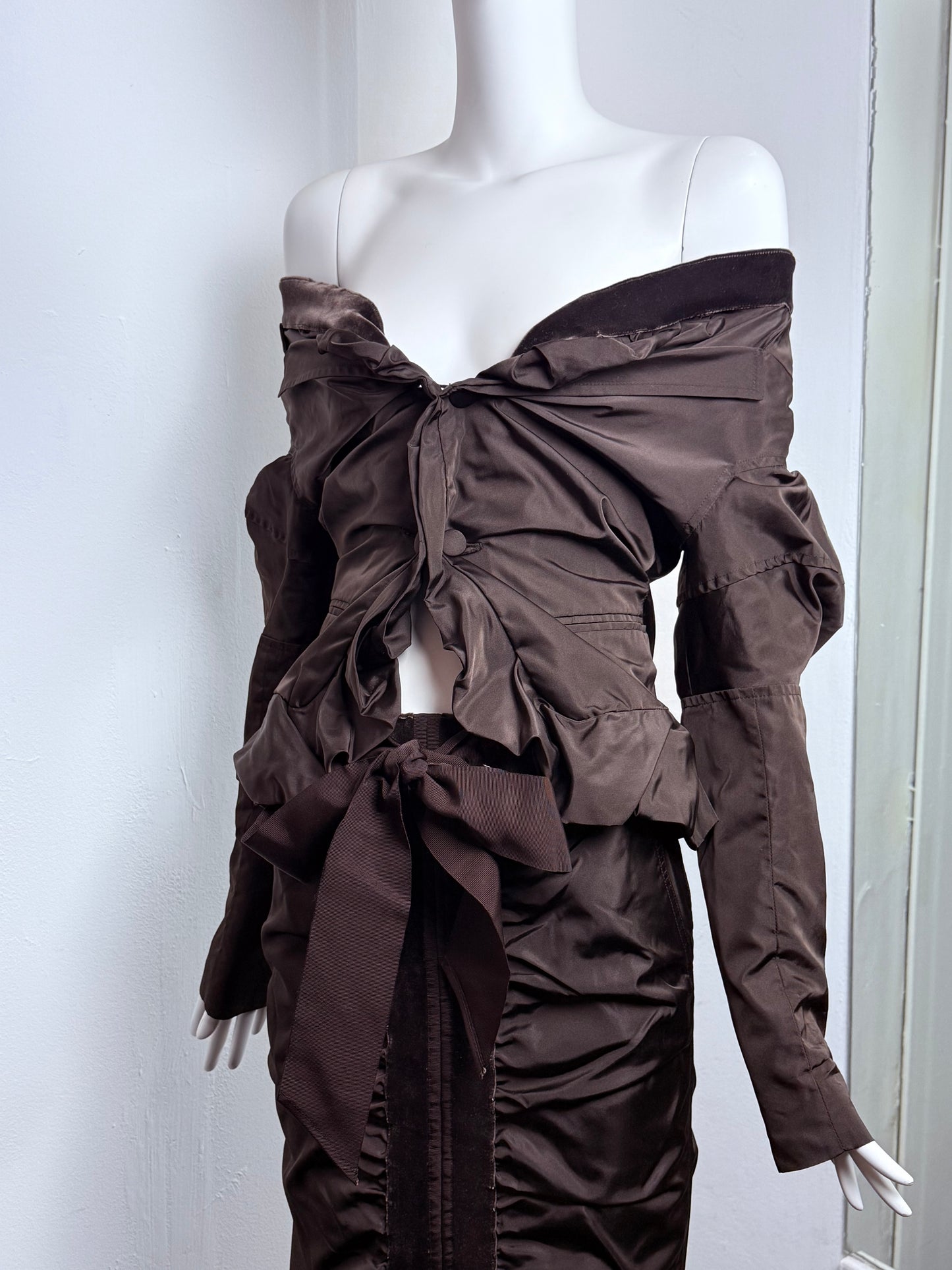 Yves Saint Laurent Fall 2002 RTW by Tom Ford set