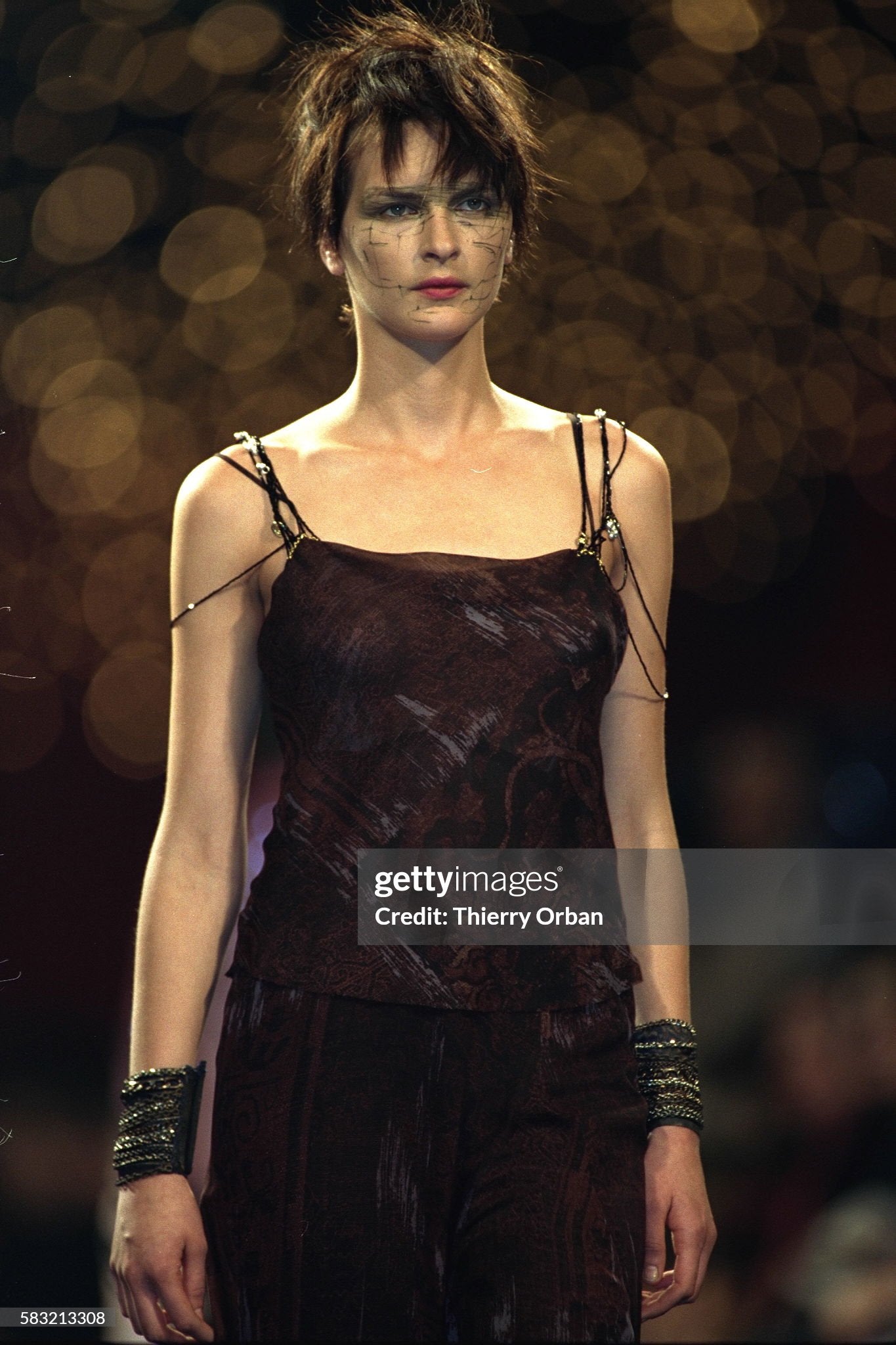 Dries Van Noten
Fall/Winter 1998 — Ready-to-Wear
