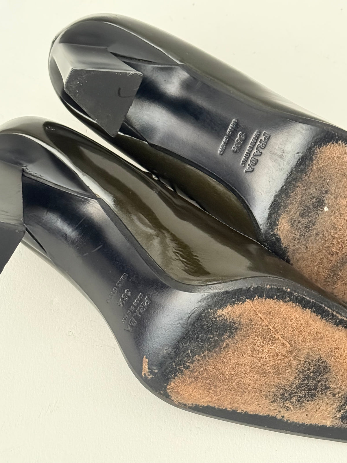 Prada FW 1998 Patent Leather Mary Jane Pumps