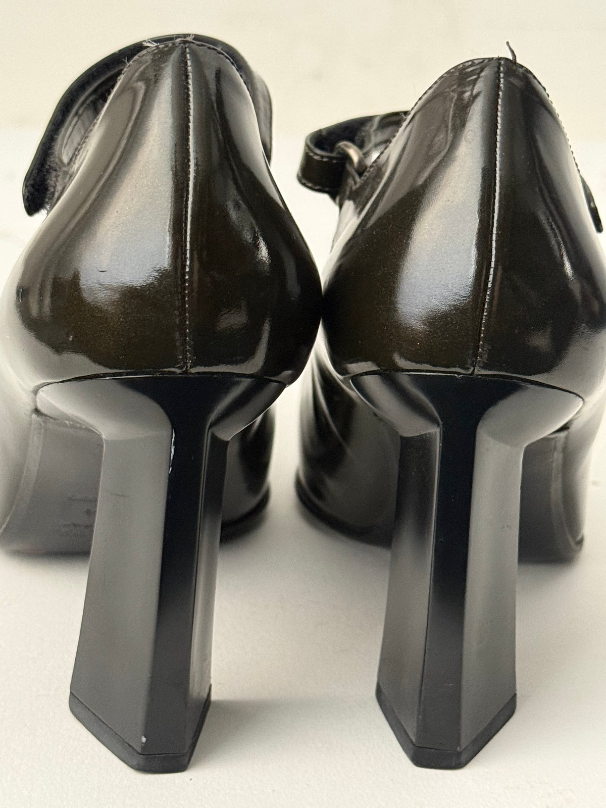 Prada FW 1998 Patent Leather Mary Jane Pumps