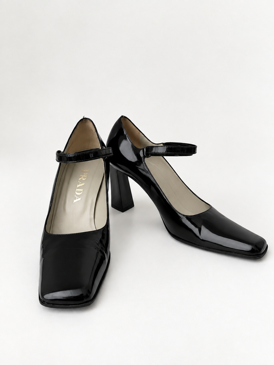 Prada FW 1998 Patent Leather Mary Jane Pumps